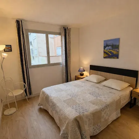 Appartamento Grand F2 40 M2 Centre Port, Loggia 5m2, Vue Jardin, Belle Terrasse, Parking Privé *